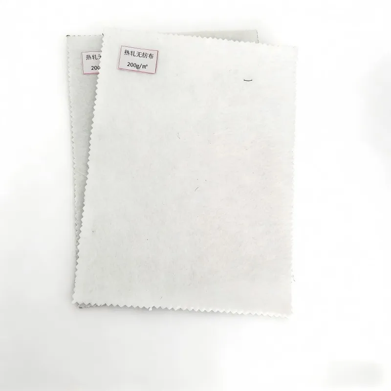 Нетканый материал для сохранения влаги, теплоизоляции и защиты от (4)